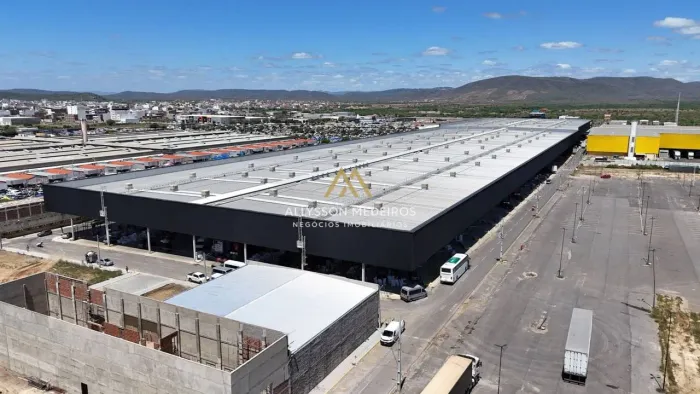GALPÃO COMERCIAL E LOGÍSTICO COM 2.500 M² PARA LOCAÇÃO SANTA CRUZ DO CAPIBARIBE/PE