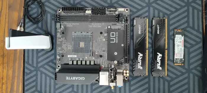 Kit Mini itx AM4 + 32 gb Ddr4 + nvme 1tb (XPG S70 Blade) + Fonte 550w