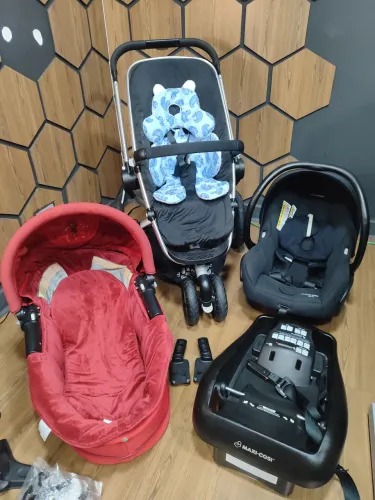 Carrinho de Bebê Kiddo Eclipse (com moisés) e o Bebê Conforto Maxi-Cosi