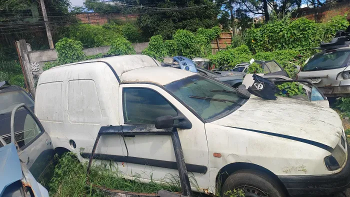 Polo van disponível para peças 