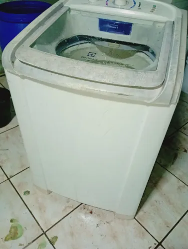 Ótima Eletrolux 220v 13 kilos