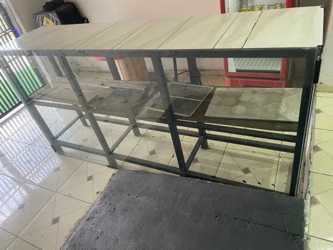 Painel para comércio de Metalon 