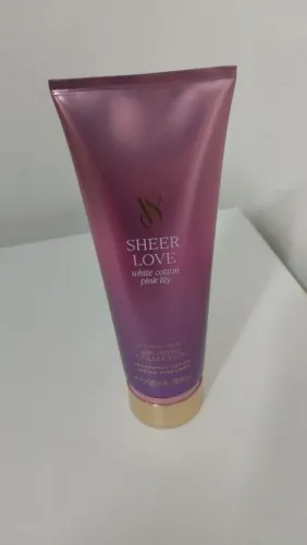 Hidratante Victoria's Secret Sheer Love Original 236ml