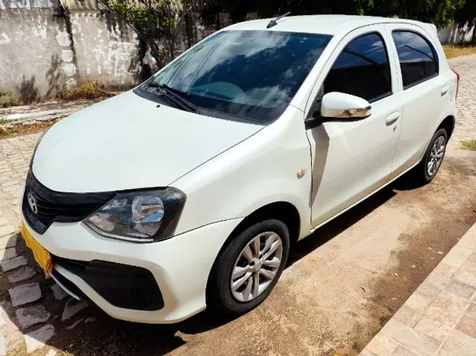 Toyota Etios X 1.3 Flex 16V 5P Mec. 2020