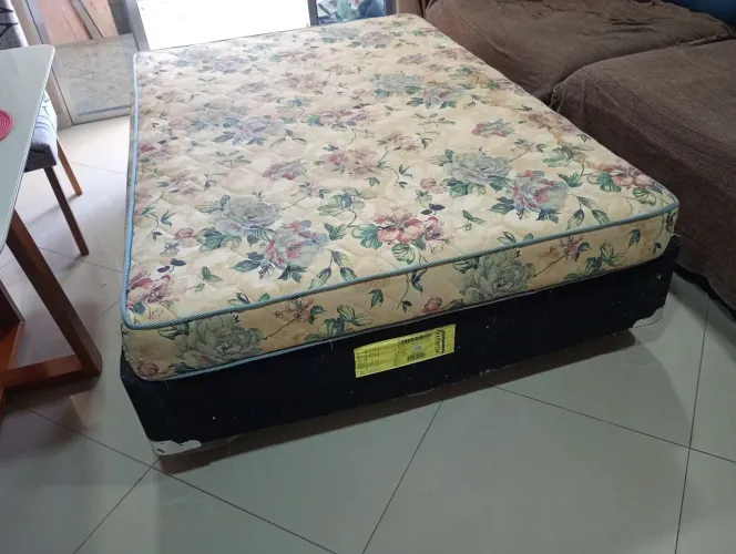 Cama box de casal 
