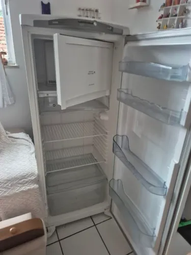 Geladeira Consul Frost Free 300L Branca - Ótimo Estado