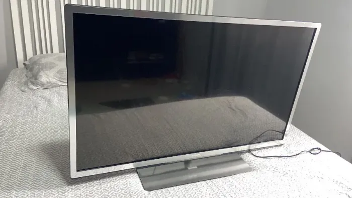 TV Philips 42? Full HD ? Excelente estado (aceito negociação? e ?aceito parcelamento? )