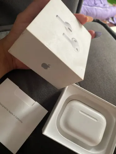 AirPods