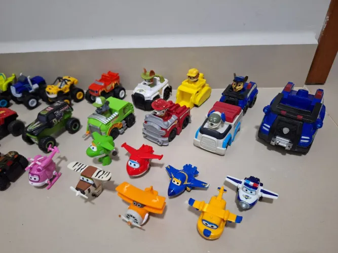 Brinquedos diversos 
