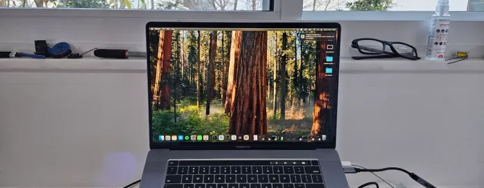 Macbook Pro Touchbar | Core i9 | RADEON PRO 5500M | 1TB SSD