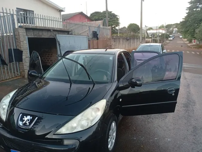 Peugeot 207 Sed. Passion XR Sport 1.4 Flex 8V 4P 2009