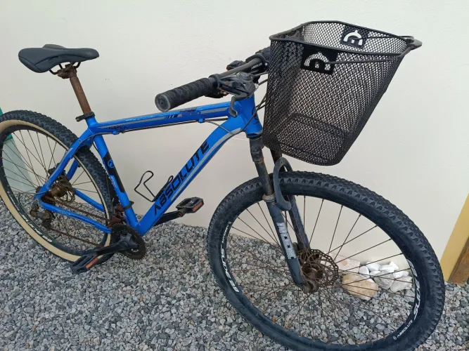 Vendo bike 21 marchas com cesta removível