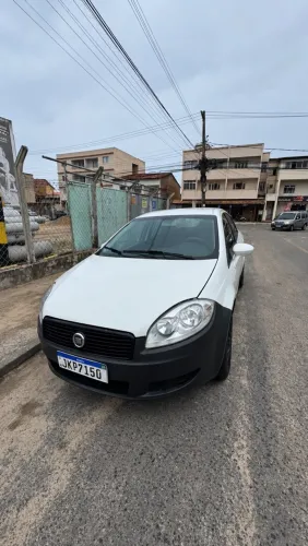 Fiat Linea Essence 1.8 Flex 16V 4P 2013