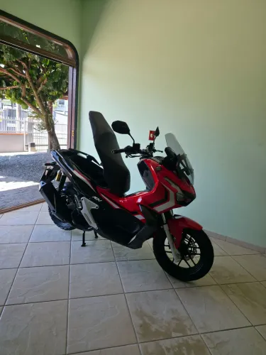 Honda ADV 2021 automática