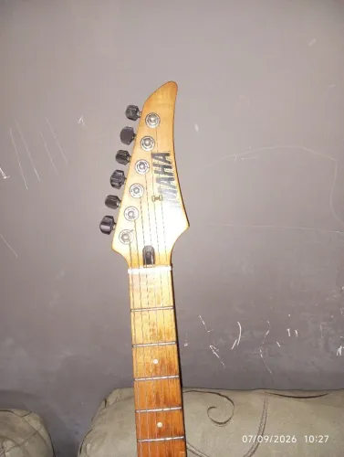 Guitarra Yamaha