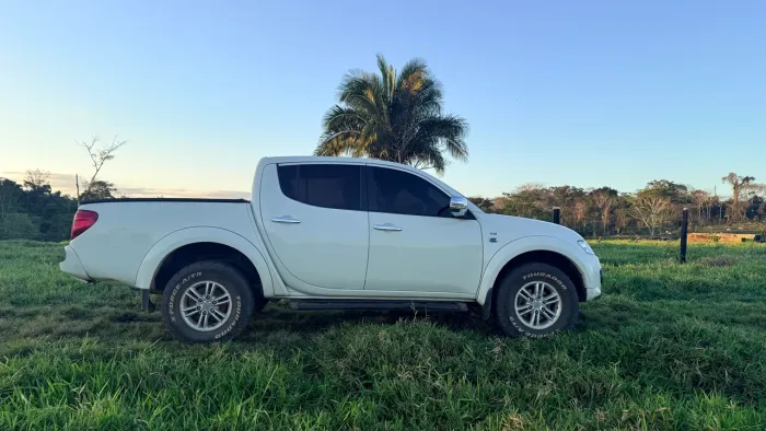 Mitsubishi L200 Triton HPE 3.2 CD TB Int.diesel AUT 2014