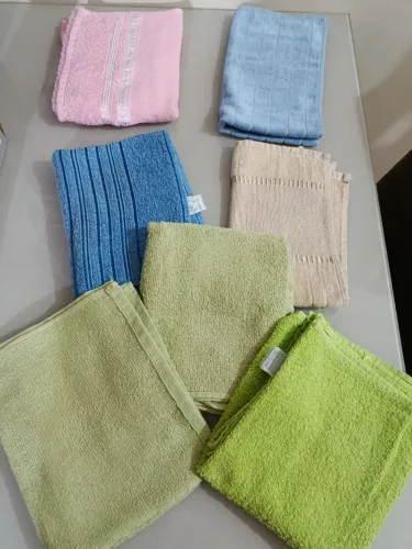 Kit 7 toalhas de rosto mini. Cores variadas. Excelente estado
