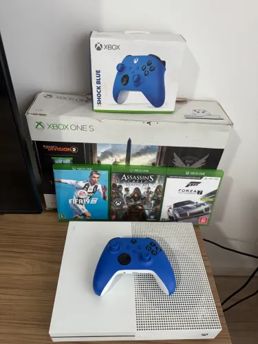 XBOX One S 1TB - Único Dono