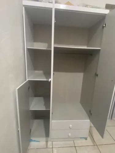Guarda roupa infantil