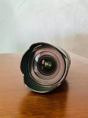 16mm abertura 1.4 Sony marca Sigma perfeita, só falo no whats, não falo olx