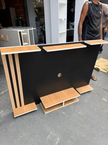 Painel preto com detalhes 0011