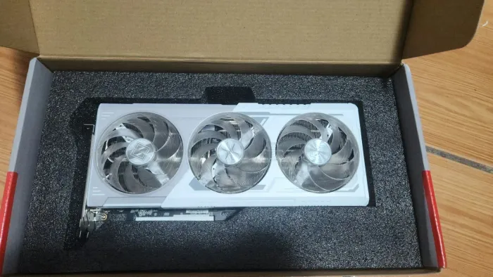 Placa de vídeo Radeon RX 9060XT 8GB