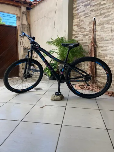 Bicicleta Colli Aro 29 - Seminova