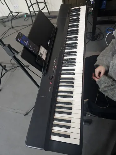 PIANO DIGITAL - CASIO PRIVIA PX 160