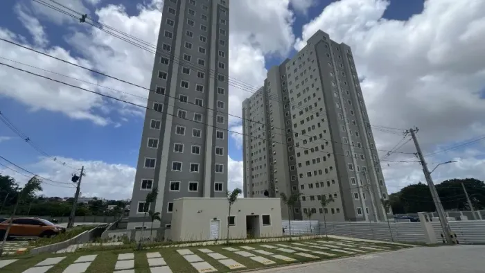 Portal do Sol - Alugo apartamento em andar alto, condomínio fechado, 2 quartos