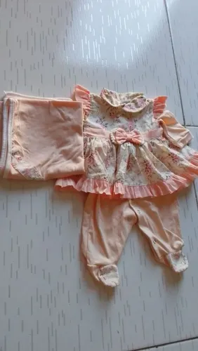 Roupas para bebês seme novas