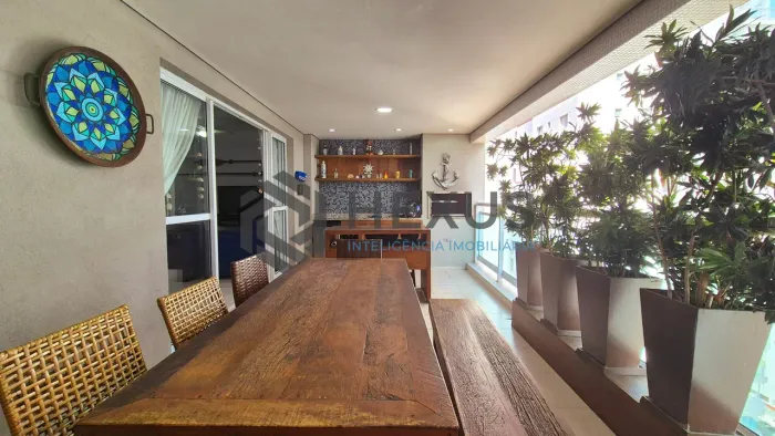 Apartamento reformado com varanda gourmet e vista mar na Praia das Asturias, Guaruja