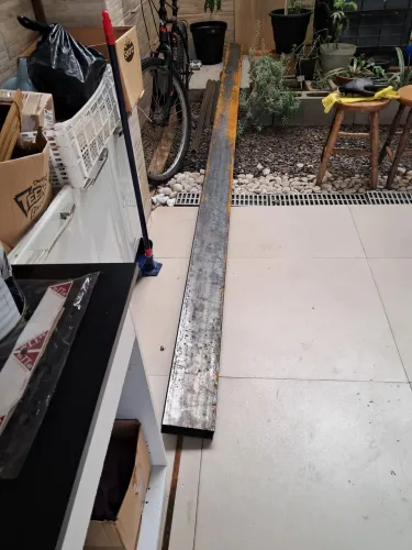 Vende-se barras e tubo de aço 