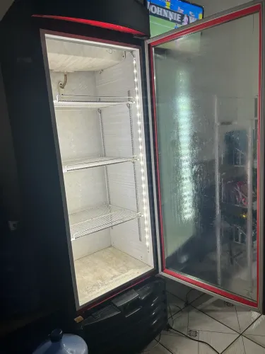 Geladeira expositora