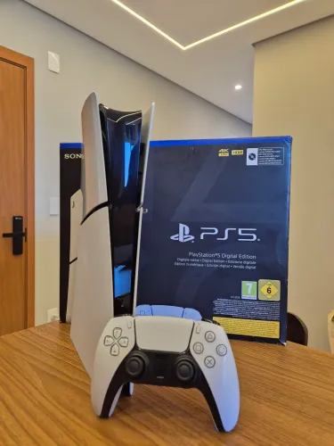 Playstation 5 Slim - Edição Digital 1TB