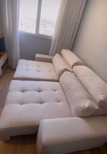 Sofá Retrátil 2,5m em Linho Off White