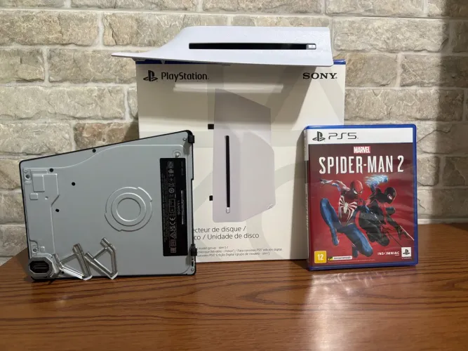 Leitor de PS5 e PS5 Pro + Spider Man 2 Mídia física