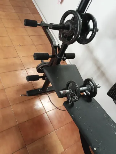 Estação de musculação + kit anilhas e barras