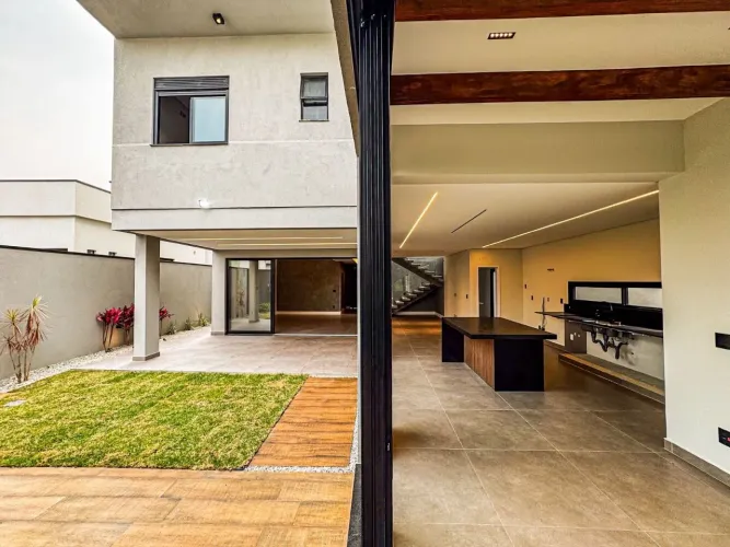 Linda casa com 3 Suites Condomínio Green Park