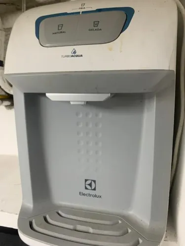 PROMO!!! Bebedouro de Água Electrolux Branco com Refrigeração Eletrônica (BE11B) (usado)