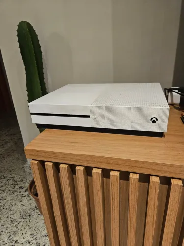 Xbox One S - 500Gb