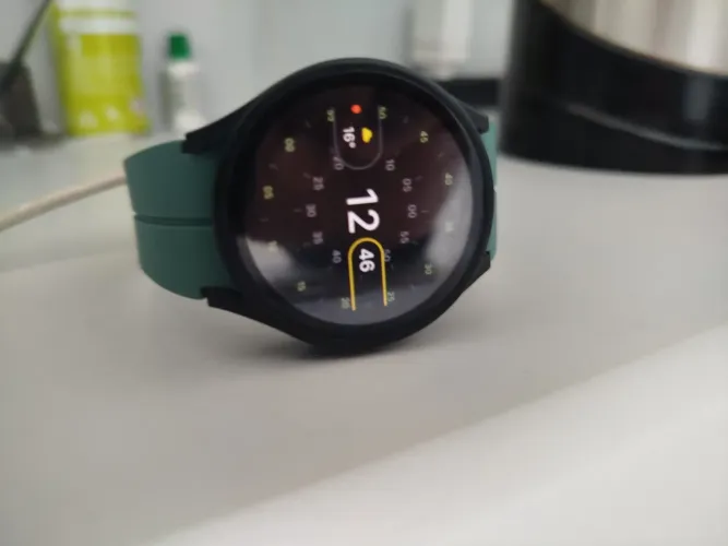 Smartwatch Samsung FE Preto 40mm 16 GB memória Interna.