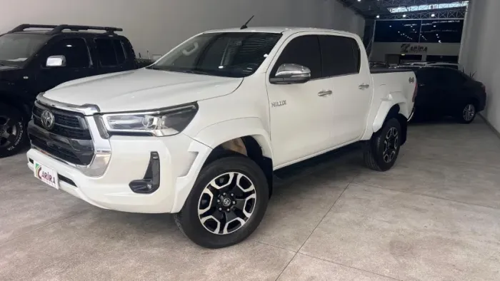 Toyota Hilux CD SRX 4X4 2.8 TDI 16V Diesel Aut. 2024