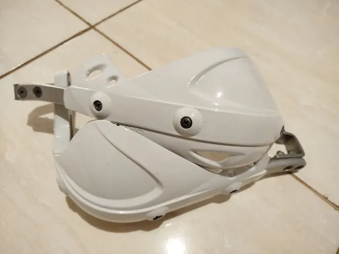 Vendo quebra vento para moto