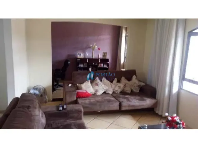 Casa em Jd. Terra Branca, (Bauru) - SP