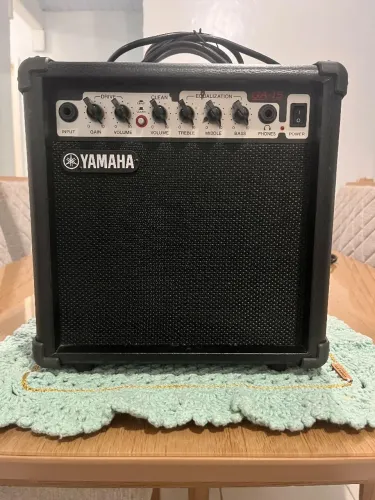 CUBO YAMAHA . RETORNO DE PALCO PARA GUITARRA 