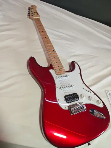 Guitarra Shelter Regulada, Blindada e Encordamento novo 0.9