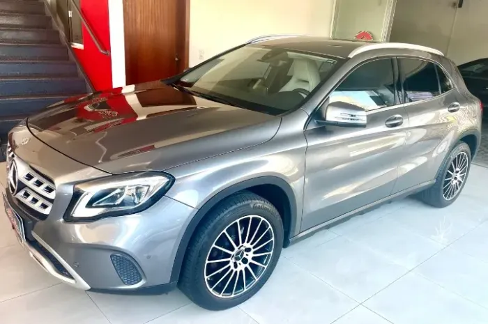 Mercedes-Benz GLA 200 Adv. 1.6/1.6 TB 16V Flex Aut. 2018