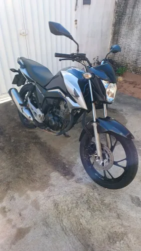 Vendo cg titan 2022/2023