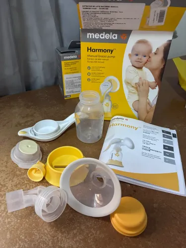 Bomba extratora de leite + sacos armazenamento + absorventes