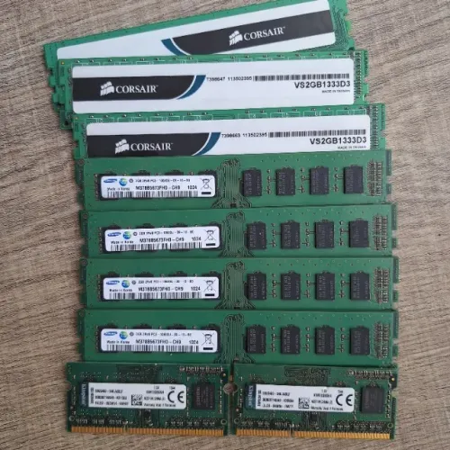 Lote 8 Memórias RAM DDR3 2GB (Desktop e Notebook) - 16GB Total
